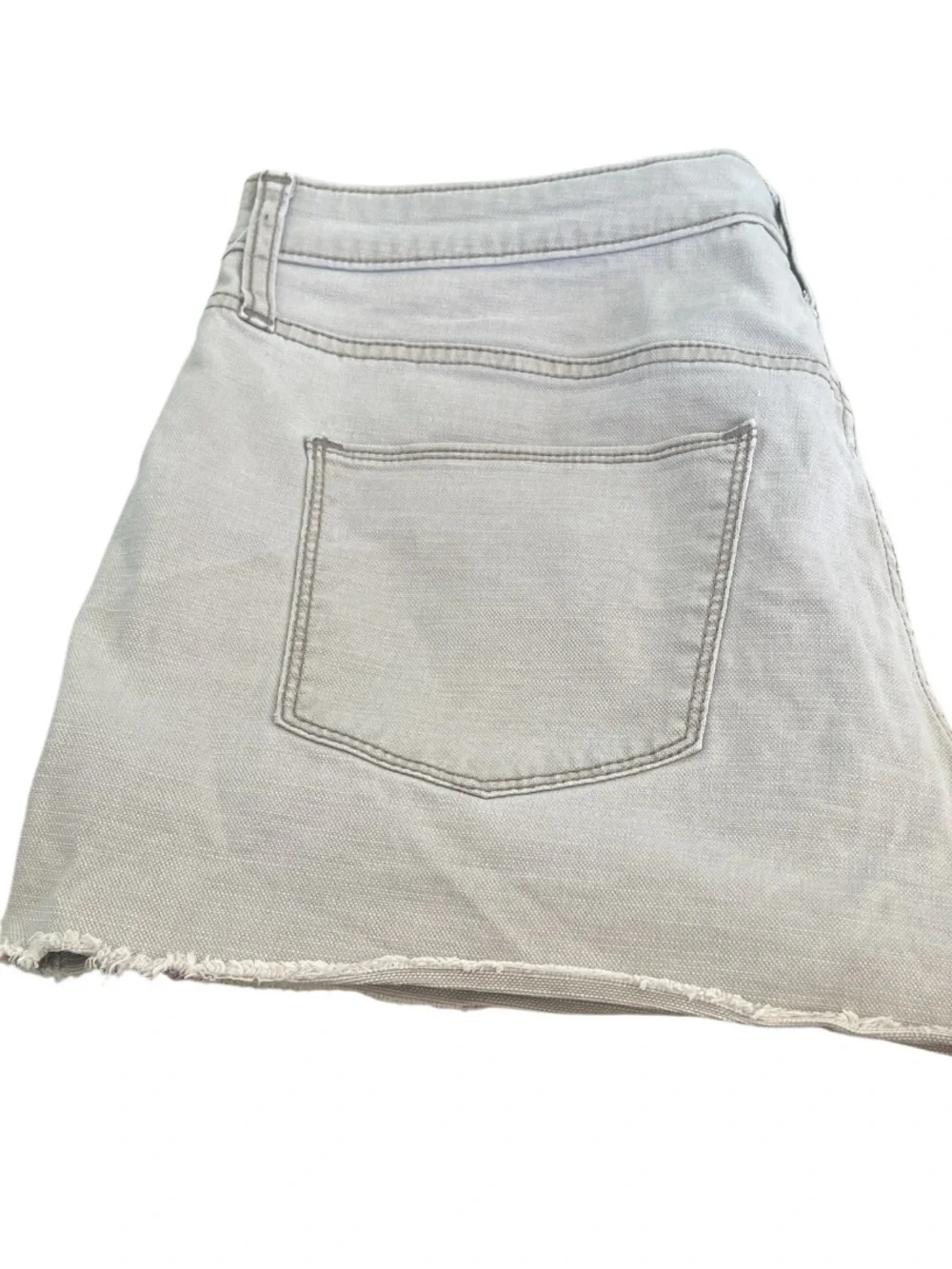 Frayed Hem Women's Denim Shorts - Light Tan